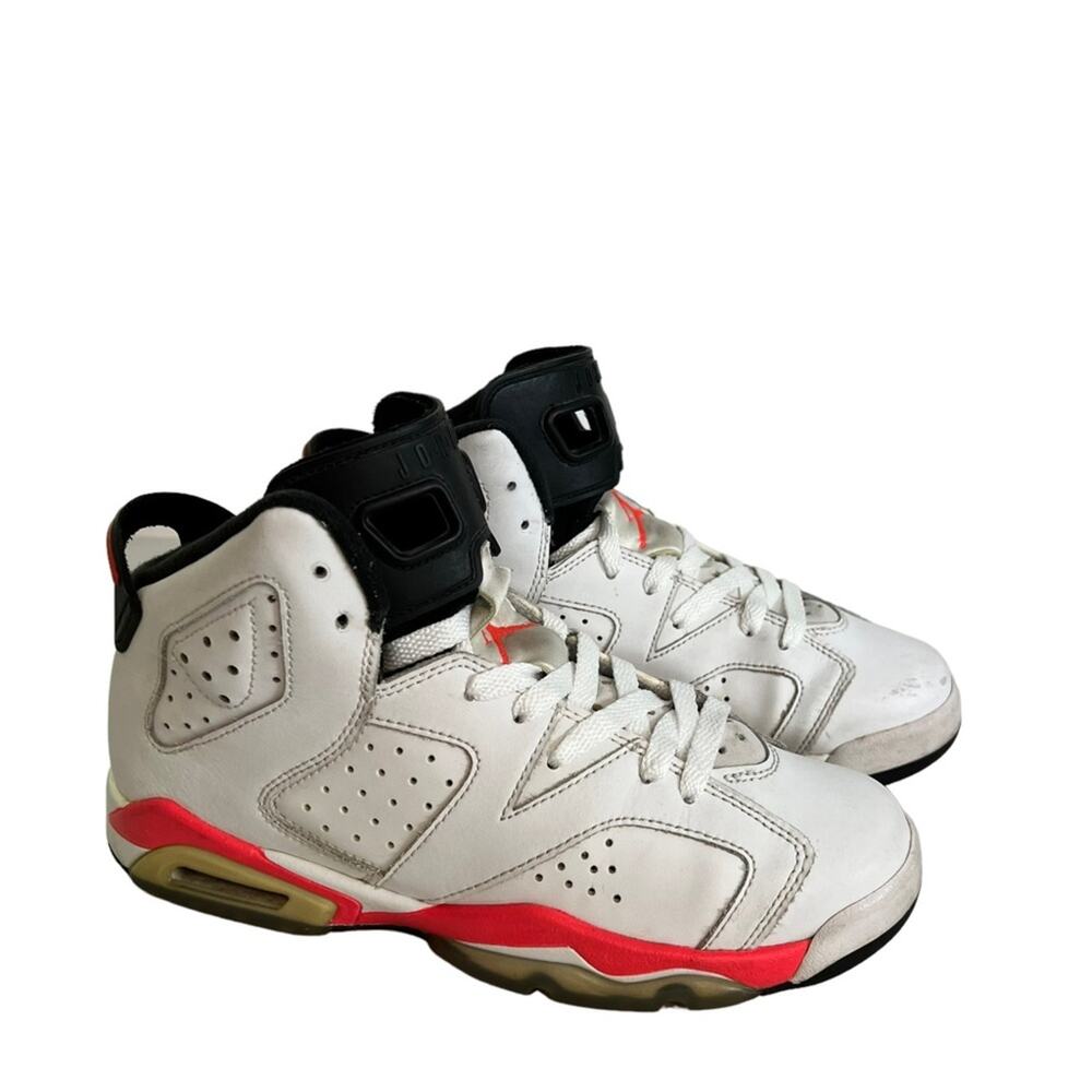 Nike Air Jordan Sneakers VI 6 White Infrared Retro 2014 384665-123 Sz 5.5Y Shoe